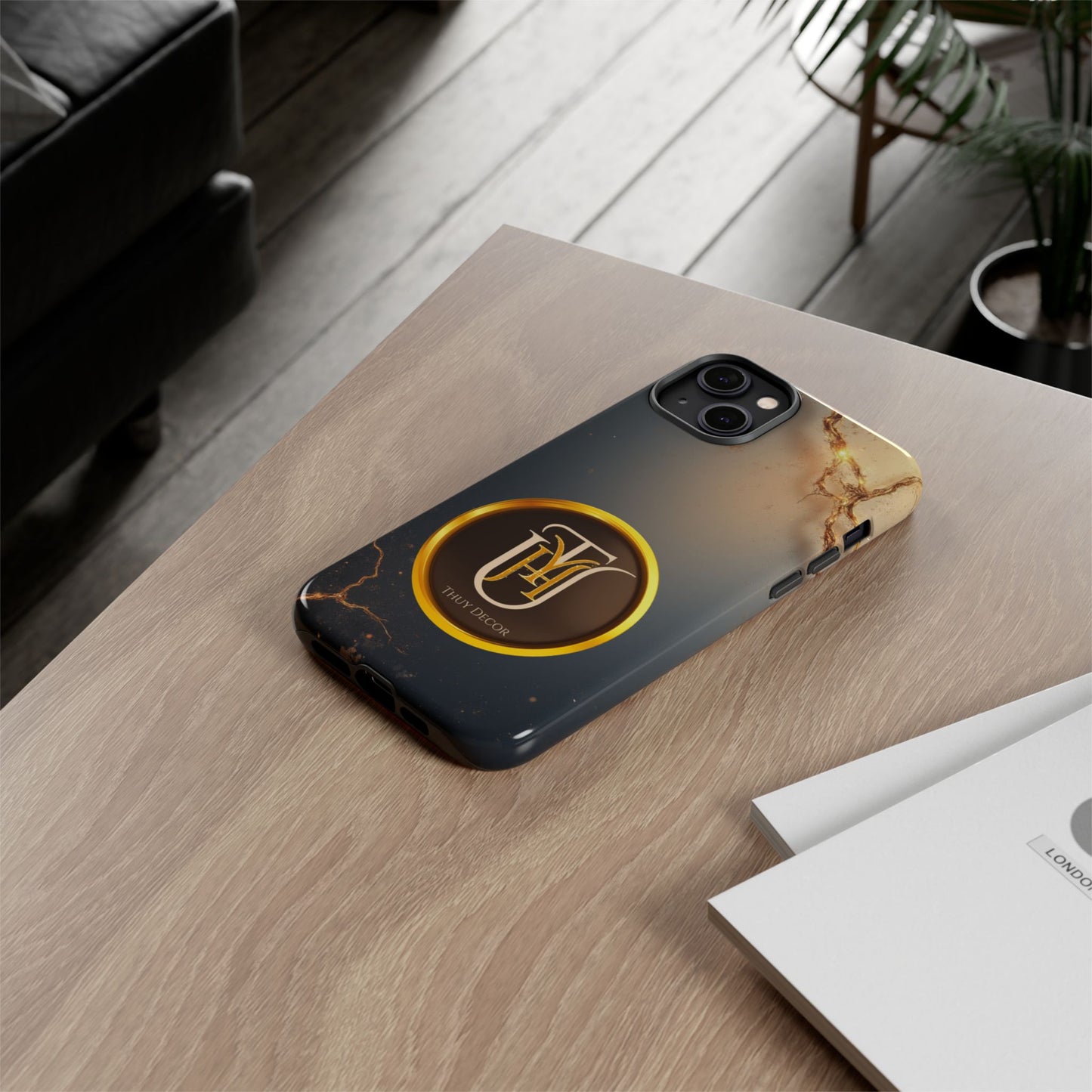 Thuy Decor Stylish Protective Mobile Case
