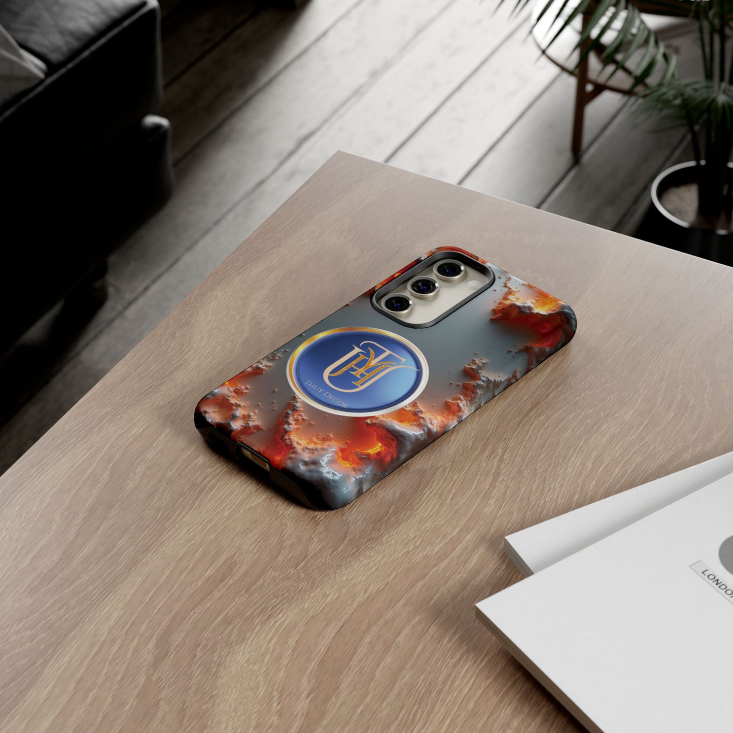 Lava Case Thuy Decor Phone Case