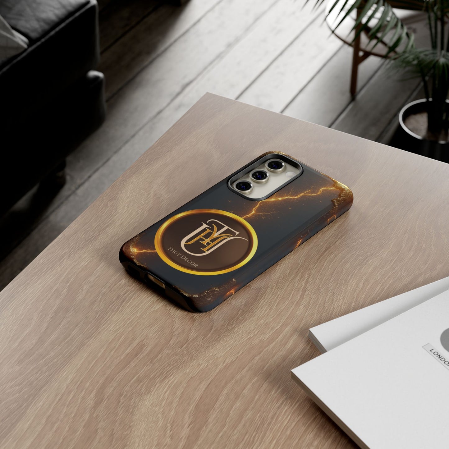 Black & Gold Luxurious Thuy Decor Brand Cover Phone Case