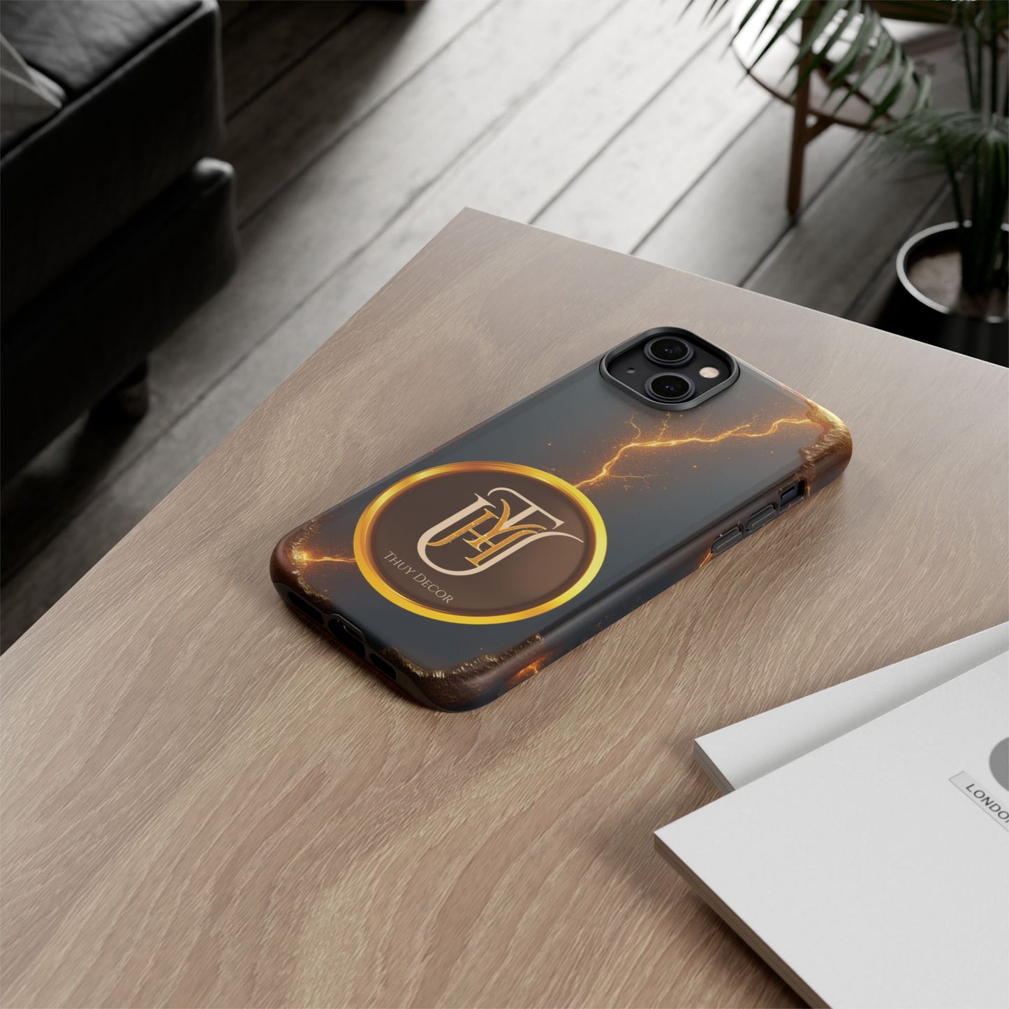 Black & Gold Luxurious Thuy Decor Brand Cover Phone Case