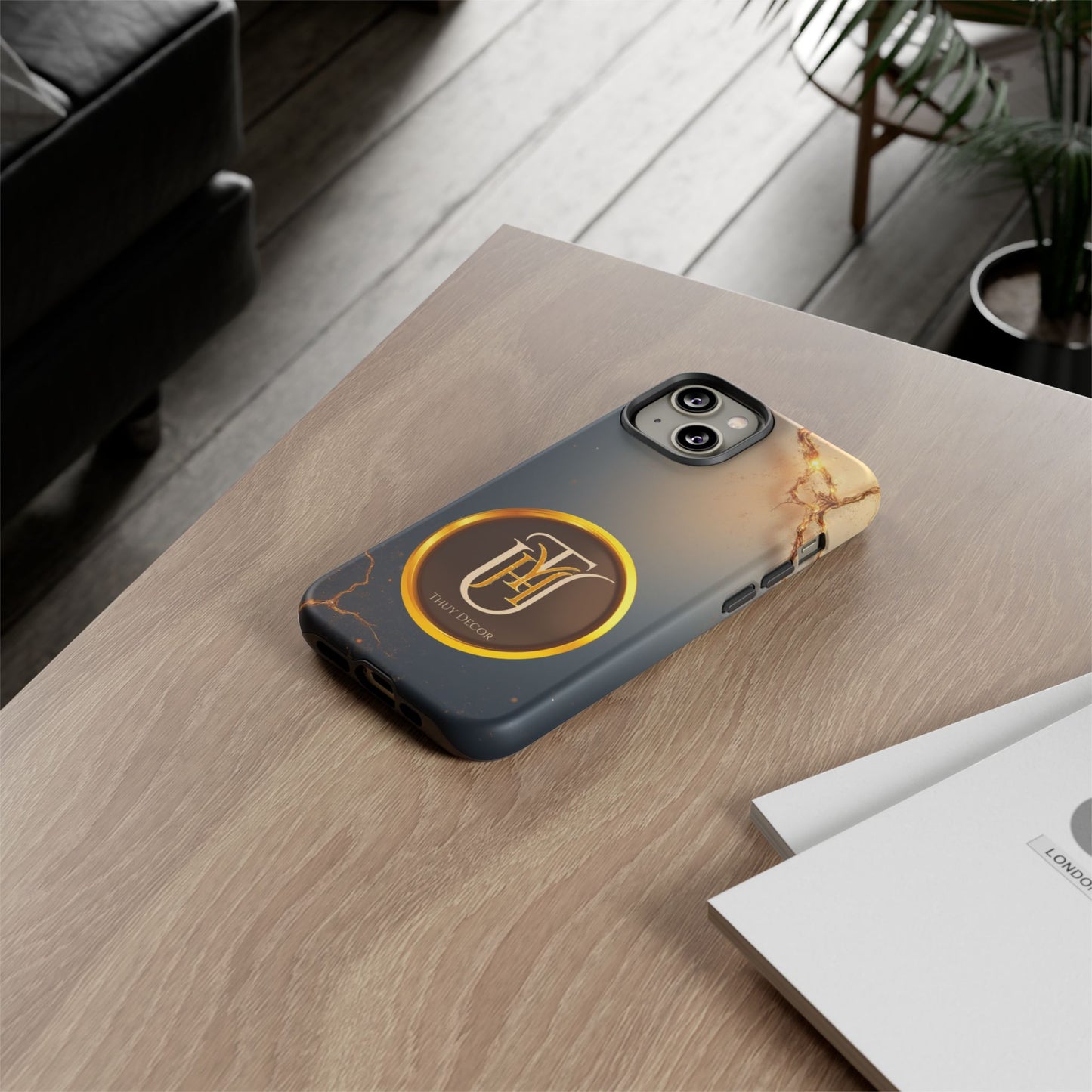Thuy Decor Stylish Protective Mobile Case