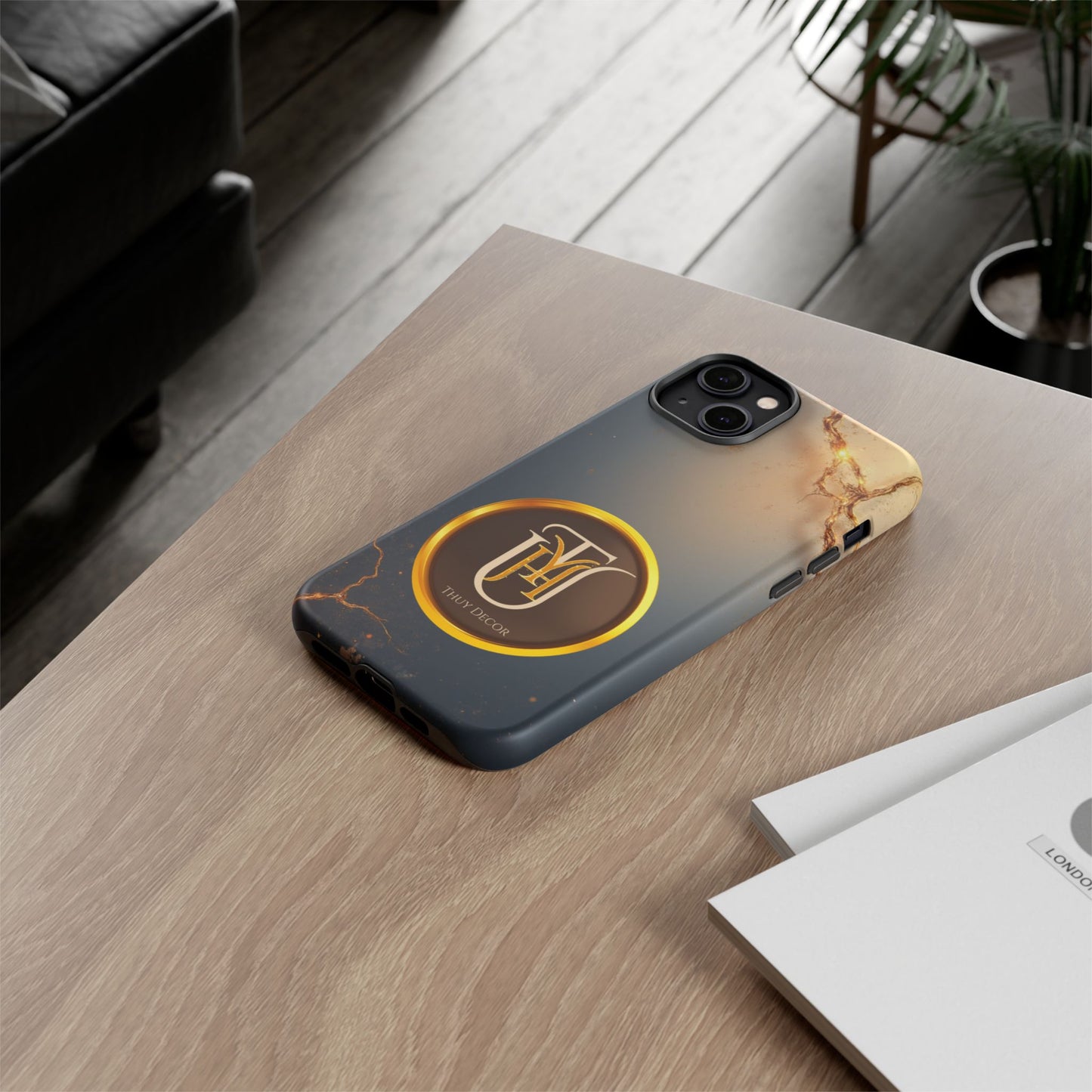 Thuy Decor Stylish Protective Mobile Case