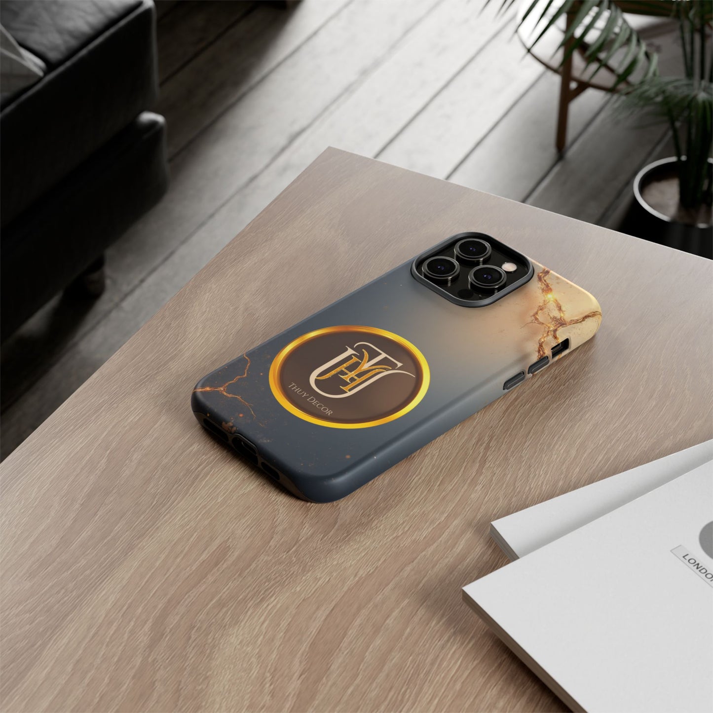 Thuy Decor Stylish Protective Mobile Case