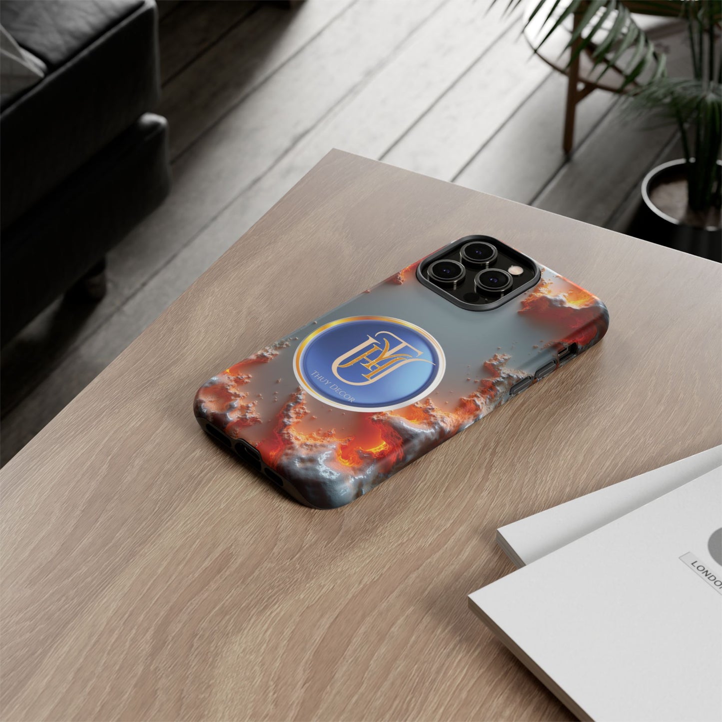 Lava Case Thuy Decor Phone Case