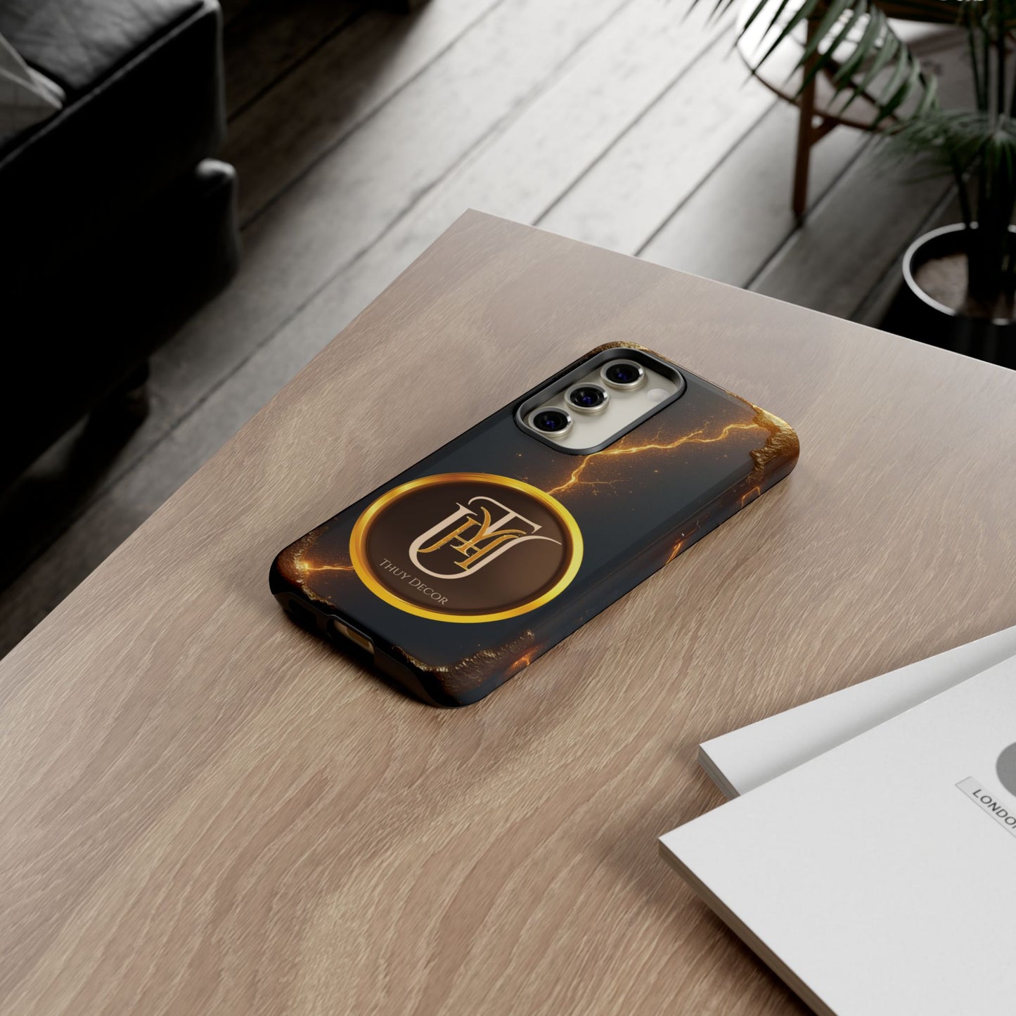 Black & Gold Luxurious Thuy Decor Brand Cover Phone Case